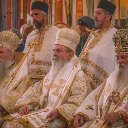 Заупокојена Литургија и годишњи помен Митрополиту Амфилохију