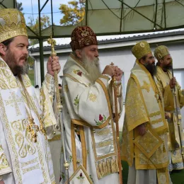 СВЕТА АРХИЈЕРЕЈСКА ЛИТУРГИЈА У БАЗИ 63. ПАДОБРАНСКЕ БРИГАДЕ