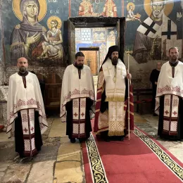 Епископ Пајсије богослужио у Ставропигијалном Манастиру Пећка Патријаршија