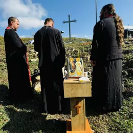 Молебан на празник Светих Сергија и Вакха служен у селу Срђевац