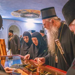 Изложбом савременог иконописа почели IV Дани Митрополита Амфилохија