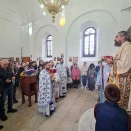 Архијерејска Литургија у Драговој Луци