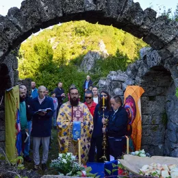 Света Литургија на црквишту у жупском селу Васиљевићи