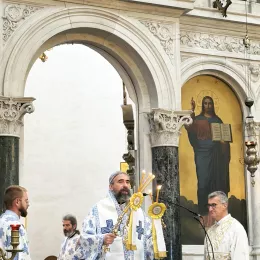 Митрополит Методије служио у Саборном храму Светог Василија Острошког у Никшићу