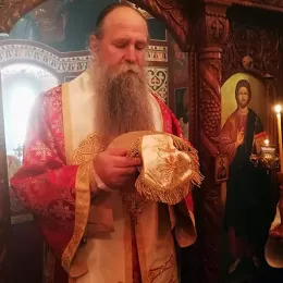 Епископ Јоаникије служио у манастиру Калудра