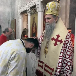 Владика Јоаникије у Ђурђевим Ступовима поручио: Чувамо темеље Црне Горе