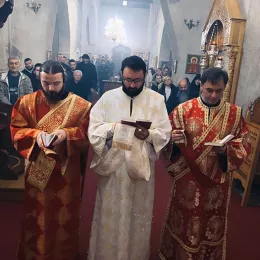 Владика Јоаникије у Ђурђевим Ступовима поручио: Чувамо темеље Црне Горе