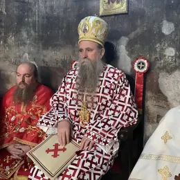 Владика Јоаникије у Ђурђевим Ступовима поручио: Чувамо темеље Црне Горе