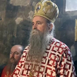 Владика Јоаникије у Ђурђевим Ступовима поручио: Чувамо темеље Црне Горе