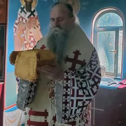 Света Архијерејска Литургија у Вољавцу