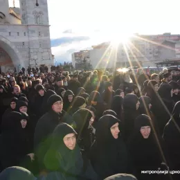 Митрополит Амфилохије пред Скупштином Црне Горе: Нећемо законе који озакоњују безакоње