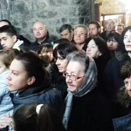 Литургија у цркви Светих апостола Петра и Павла у Бијелом Пољу