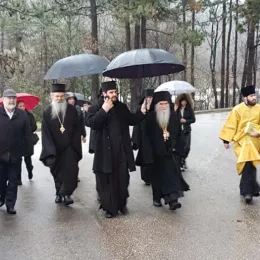 Мошти Светог Василија у саборном храму у Никшићу