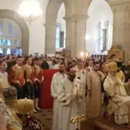 Почео црквено народни-сабор у Никшићу, Литургију служи Митрополит Амфилохије са осам Епископа