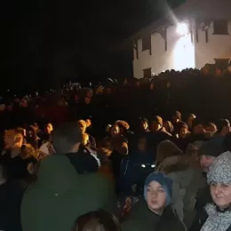 Ђурђеви Ступови: Светиња Божанска, небеска нас оснажује, утврђује у међусобној љубави и чврстој одлуци да бранимо своје светиње