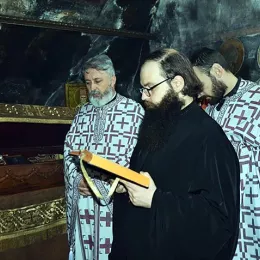 Владика Јоаникије у Горњем Острогу