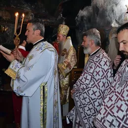 Владика Јоаникије у Горњем Острогу