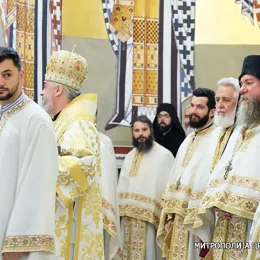 Литургија и четрдесетодневни помен Митрополиту Амфилохију (ВИДЕО)