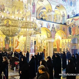 Литургија и четрдесетодневни помен Митрополиту Амфилохију (ВИДЕО)