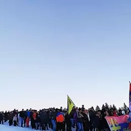 И  ми недостојни не ућутасмо