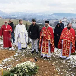 Четрдесетодневни помен блаженопочившем протосинђелу Јеротеју (Калуђеровићу)