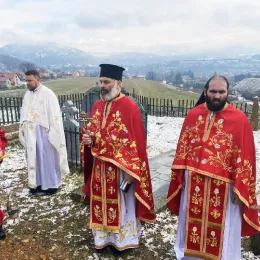 Четрдесетодневни помен блаженопочившем протосинђелу Јеротеју (Калуђеровићу)