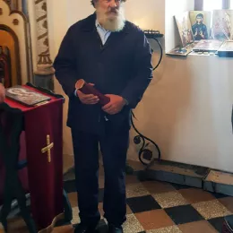 Молитвено прослављен Свети апостол и јеванђелист Матеј у храму на Вилусима