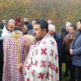 Молитвено прослављен Свети апостол и јеванђелист Матеј у храму на Вилусима