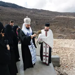 Епископ Методије богослужио у Долима пивским