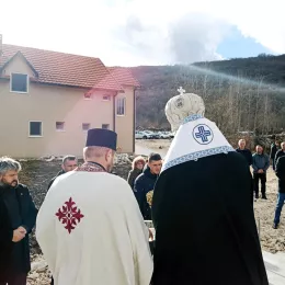 Епископ Методије богослужио у Долима пивским