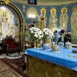 Епископ Методије на свеноћном бденију уочи престоног празника саборног храма Кузбаса