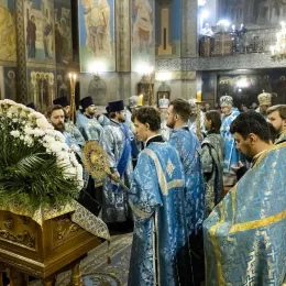 Епископ Методије на свеноћном бденију уочи престоног празника саборног храма Кузбаса