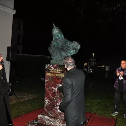 Споменик ”Светом Благовјерном Великом Кнезу Александру Невском” у Никшићу