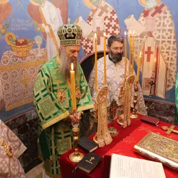 Крсна слава Краљевског дома Карађорђевић