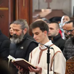 Света литургија у првој недељи божићног поста