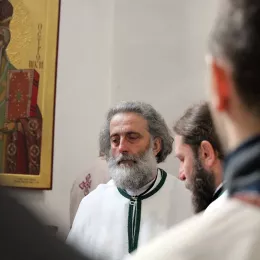 Света литургија у првој недељи божићног поста