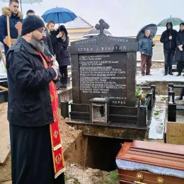 Сахрањени земни остаци новопрестављеног слуге Божјег Перка Вукотића