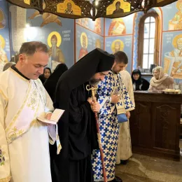 Епископ Методије на Ваведење служио Литургију у манастиру Шудикова