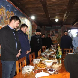 Епископ Методије освештао конак манастира Ратишевина