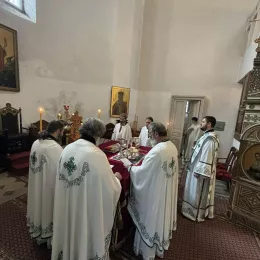 Литургијско сабрање у Саборној цркви Светог Василија Острошког у Никшићу