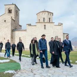 Премијер Милојко Спајић посјетио манастир Ђурђеви Ступови код Берана