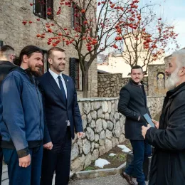 Премијер Милојко Спајић посјетио манастир Ђурђеви Ступови код Берана