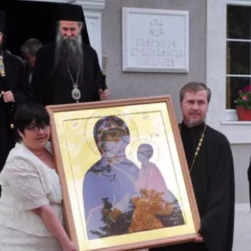 Поводом празника Иконе Пресвете Богородице Тихвинске