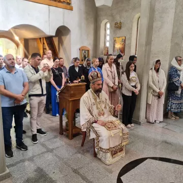 Литургијско сабрање у храну Свете Тројице у мјесту Виницка код Берана