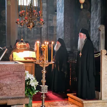 Митрополит Јоаникије уочи Видовдана служио бденије у Високим Дечанима