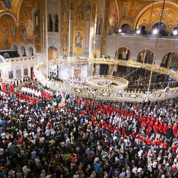 Десетине хиљада Београђана у Спасовданској литији