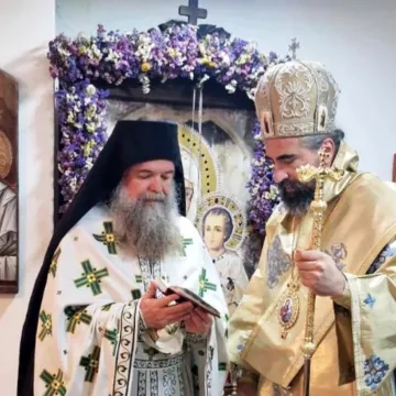 Владика Методије богослужио у Манастиру Пиносава