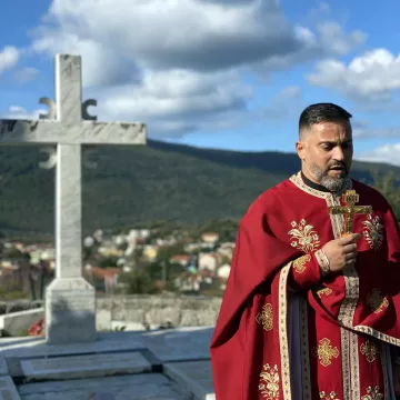 Литургија у манастиру Подлства