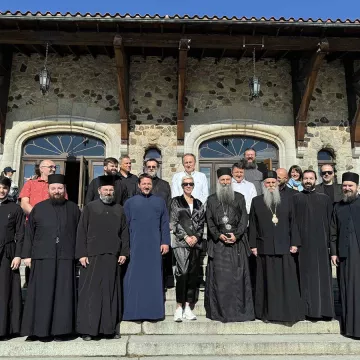 Патријарх српски Порфирије стигао у Епархију канадску