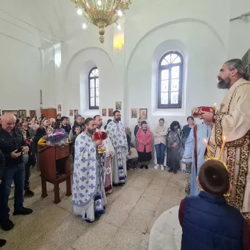 Архијерејска Литургија у Драговој Луци